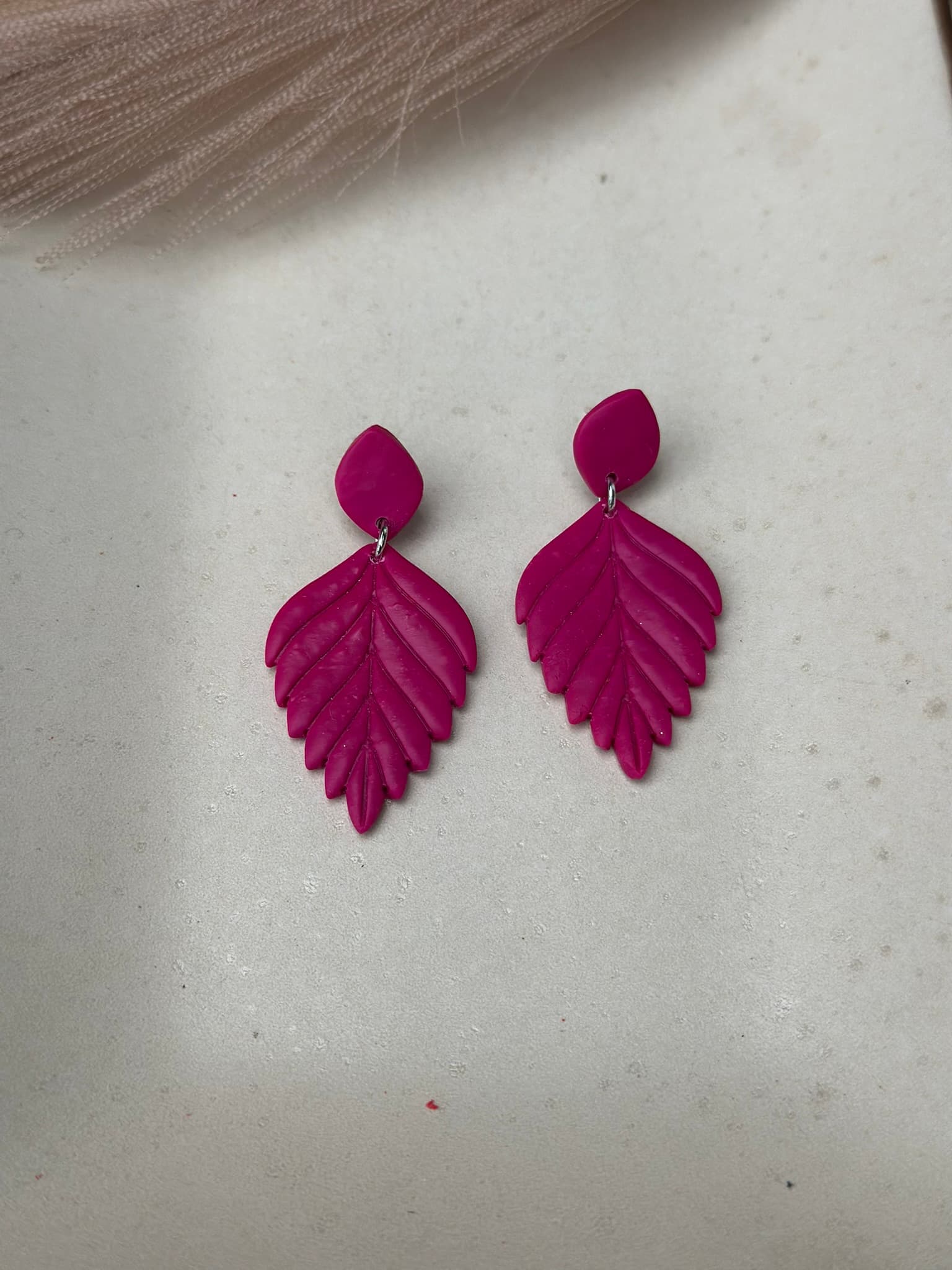 Aros HOJA - Fucsia - Nura