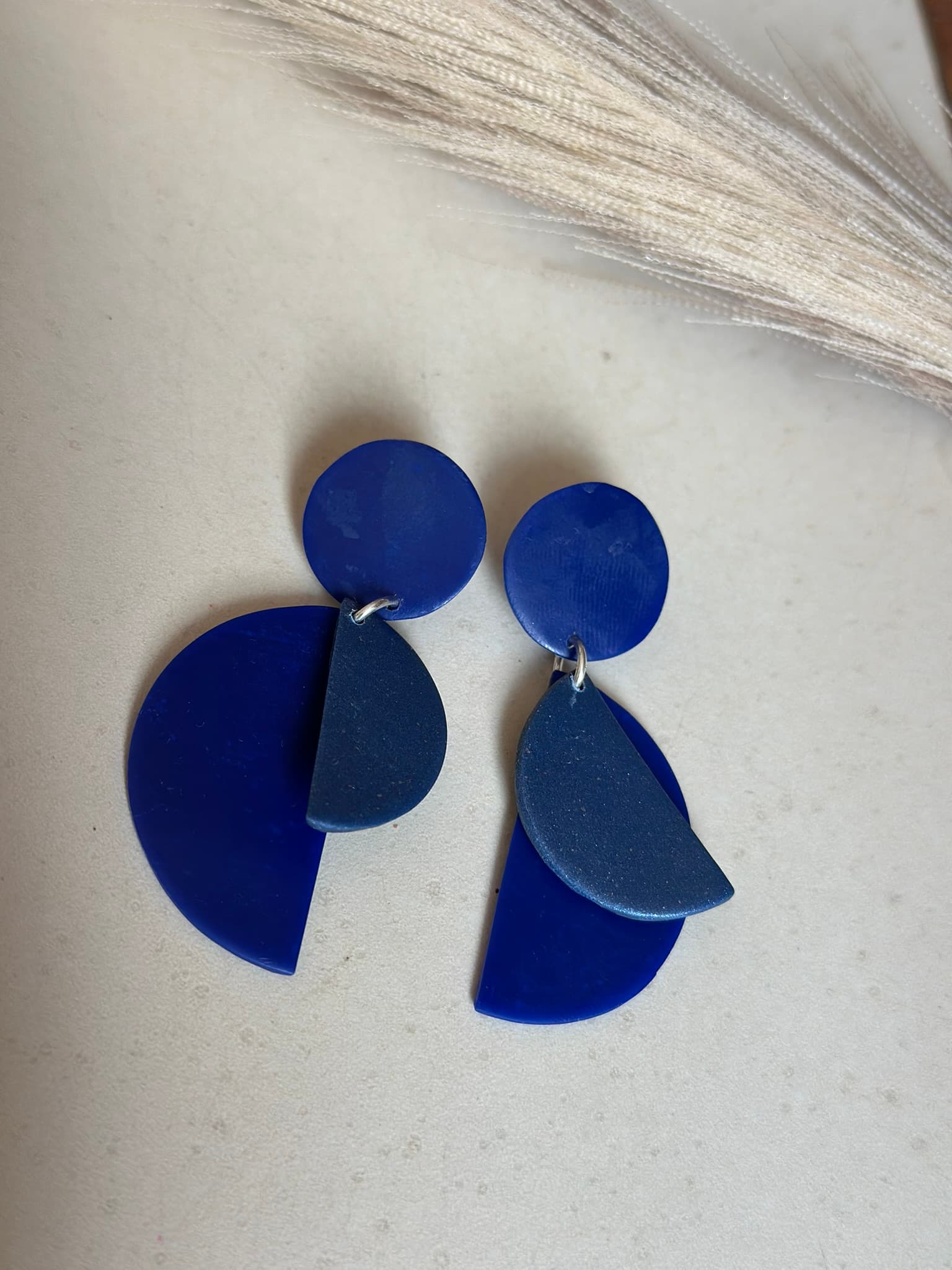 Aros CLARA - Azul y Metalizado - Nura