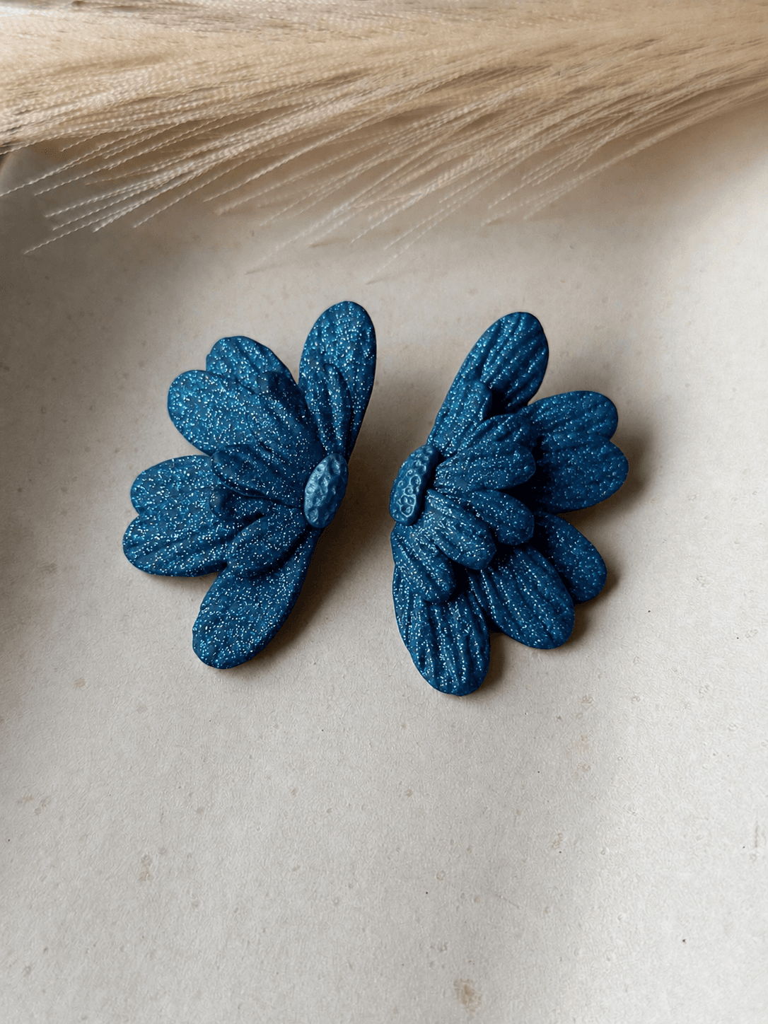 Aros PETALO DOBLE - Azul Metalizado - Nura